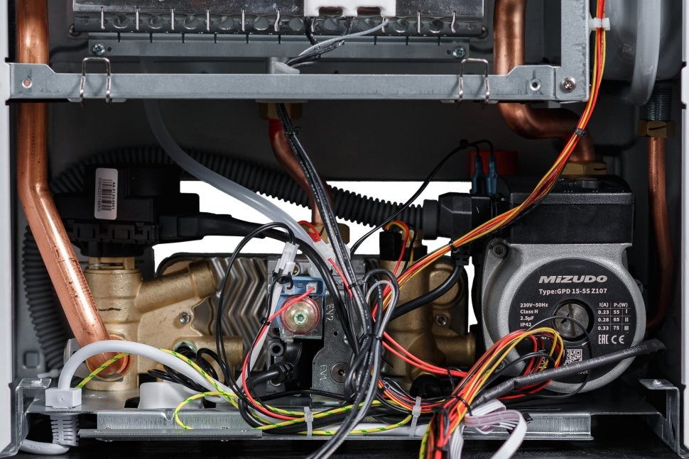 Настенный газовый котел MIZUDO MAESTRO GEM M24Т c шиной OpenTherm стеклянная панель белая